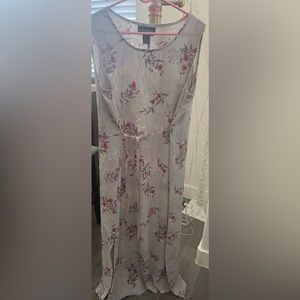 REQUIREMENTS WOMAN LIGHT GREY FLORAL MAXI DRESS - XL